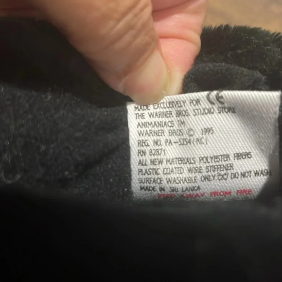 Vintage 1995 Animaniacs Bedroom Slippers. Never used. Measures 11.5” in length. - Picture 6 of 6